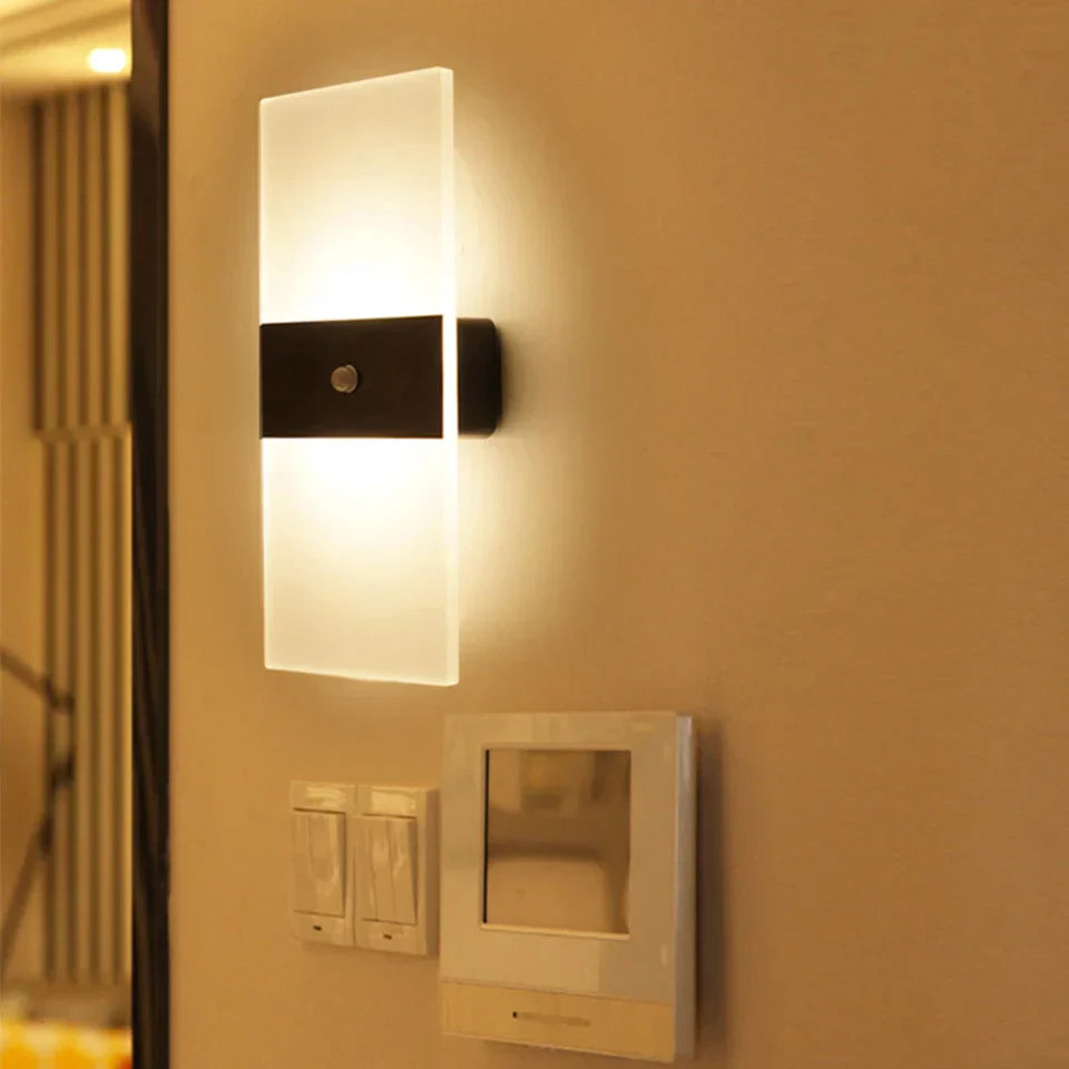 Lampe Murale LED Élégante Réchargeable
