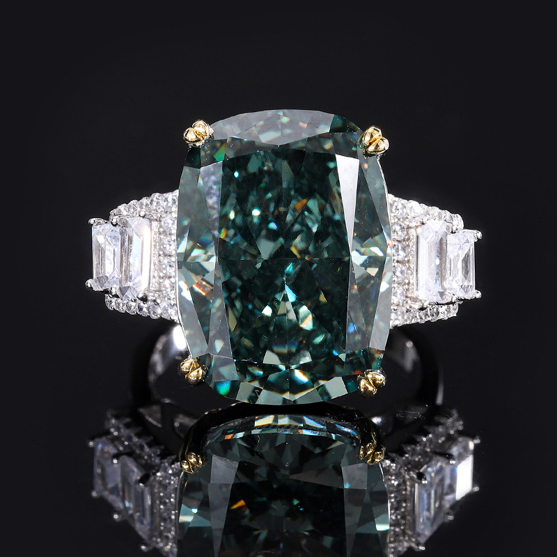 Bague en cristal vert cosmique en argent