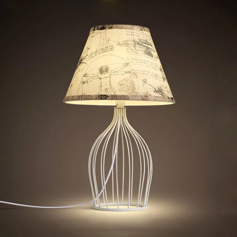 Lampe de Table Chic en Métal avec Abat-Jour Conique