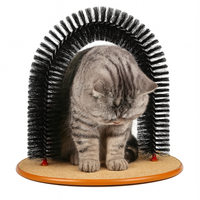 Arche massage et brossage chat