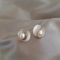 Boucles d'Oreilles de Luxe avec Opale Blanche et Perles en Or