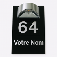 Plaque d’entrée solaire personnalisable noire avec écriture argentée – Lumineuse et résistante extérieur