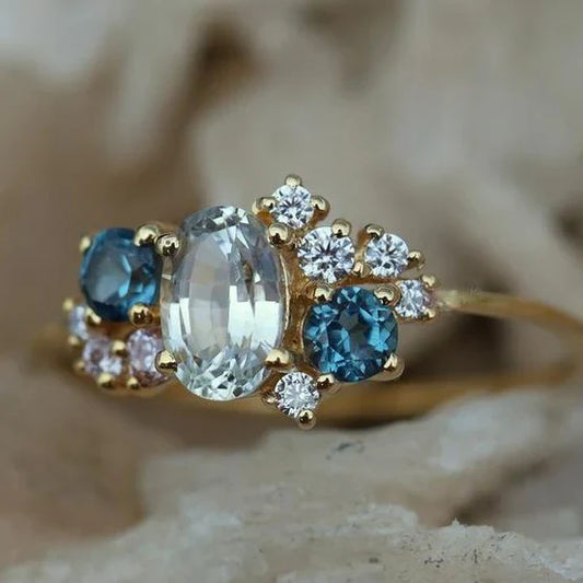 Bague vintage exquise en or avec zirconium en verre bleu