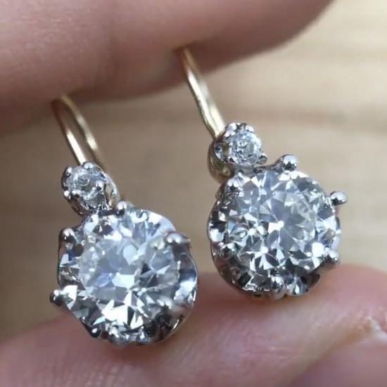 Boucles d'oreilles vintage en platine avec zirconium