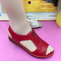 Sandales d'été en cuir synthétique à semelle plate pour femmes