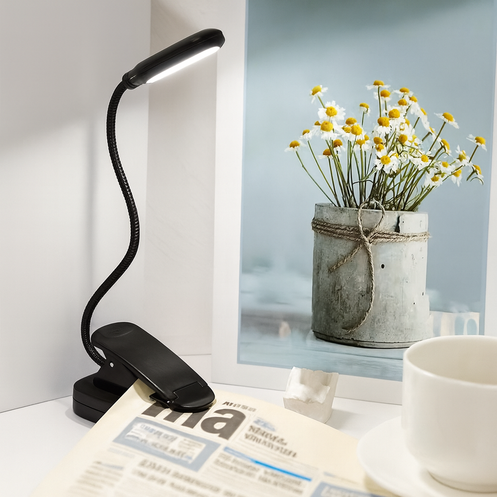 LumiClip | Lampe de lecture LED à pince réglable – Livre, bureau et chevet