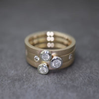 Bague en or multicouche avec incrustation de cristal