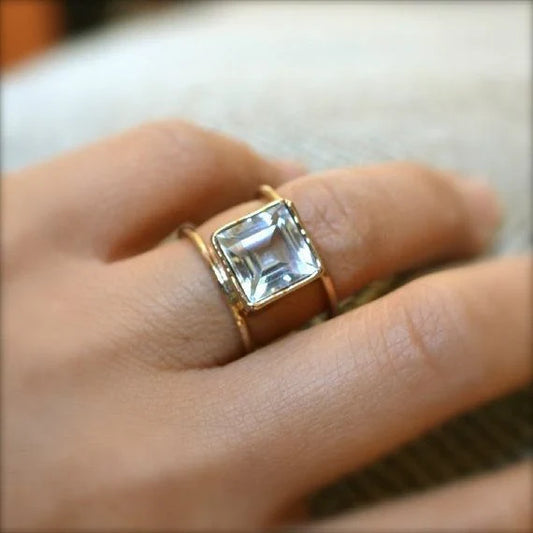 Bague Vintage en verre cubique en or fin