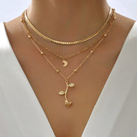 Collier à Pendentifs Rose et Lune en Or