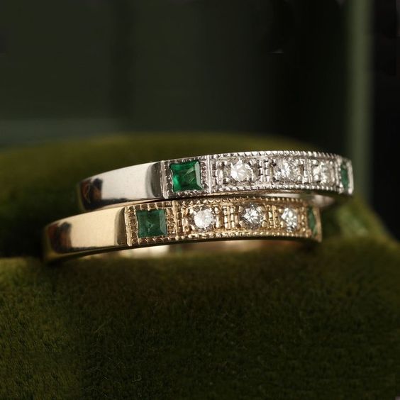 Bague en or et argent avec zircon vert