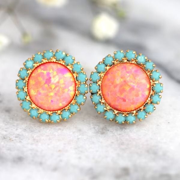 Boucles d'oreilles vintage en opale rouge et bleue arrondie