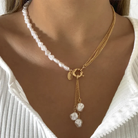 Collier en or avec perles élégantes