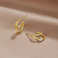 Boucles d'oreilles élégantes incrustées de cristaux