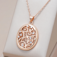 Collier élégant en lierre avec zircons