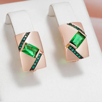Boucles d'oreilles élégantes en cristal vert lumineux