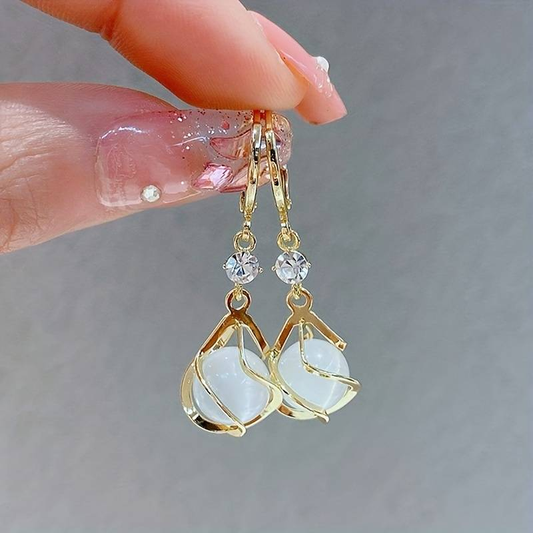 Boucles d'oreilles Vintage en Opale blanche avec pendentifs en or