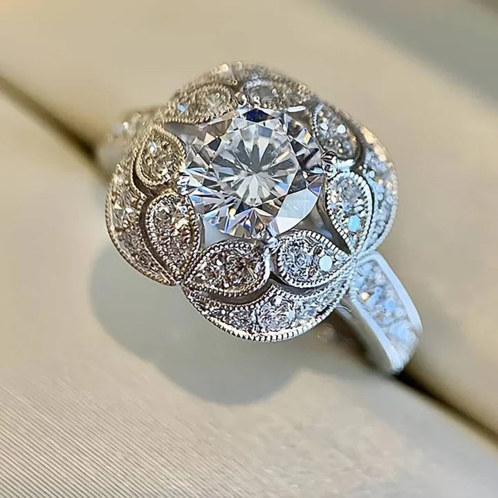 Bague vintage en argent brillant