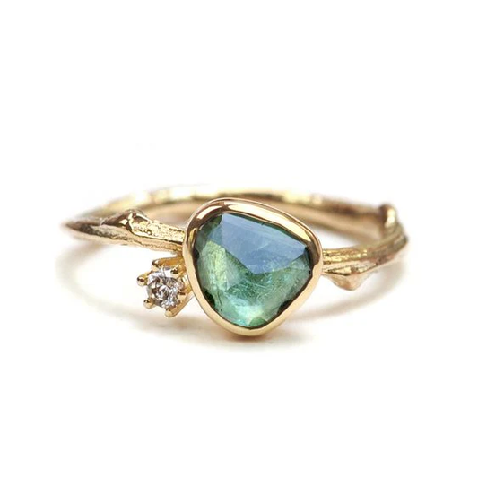 Bague vintage en or bleu, cristal et zirconium
