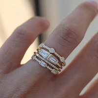 Bague vintage en or et zirconium