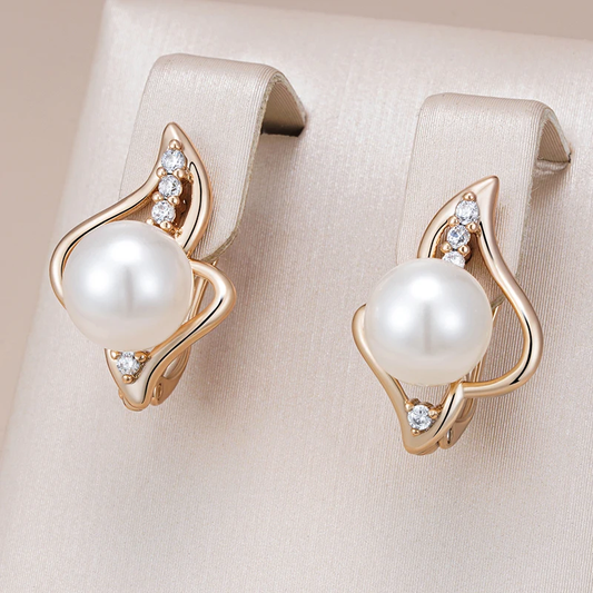Boucles d'oreilles élégantes en perles plaquées or