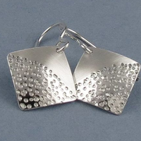Boucles d'oreilles carrées en plaqué argent