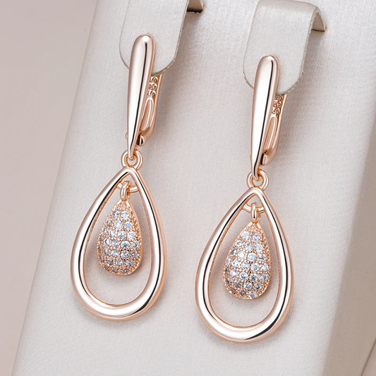 Pendants d'oreilles creuses élégantes et brillantes