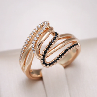 Élégante bague en zircon noir et blanc