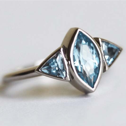Bague vintage en cristal bleu
