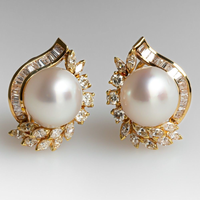 Boucles d'oreilles en perles avec paillettes dorées
