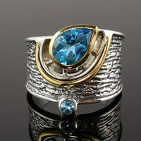 Bague en argent vintage avec zirconium bleu
