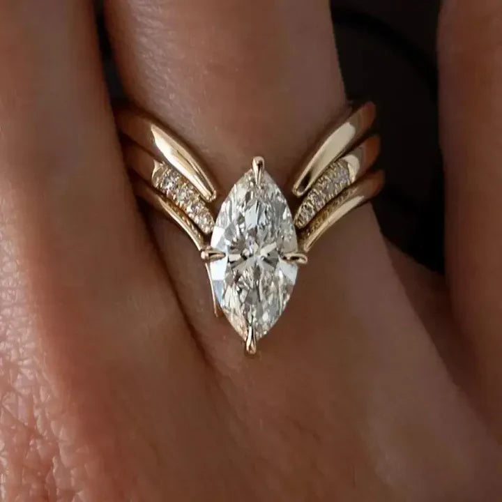 Bague en or à couronne goutte d'eau