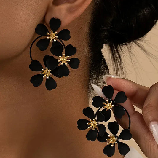 Boucles d'oreilles vintage à fleurs noires