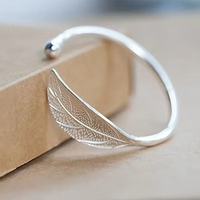 Bague en forme de feuille d'argent