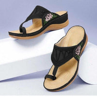Sandales orthopédiques compensées brodées de fleurs