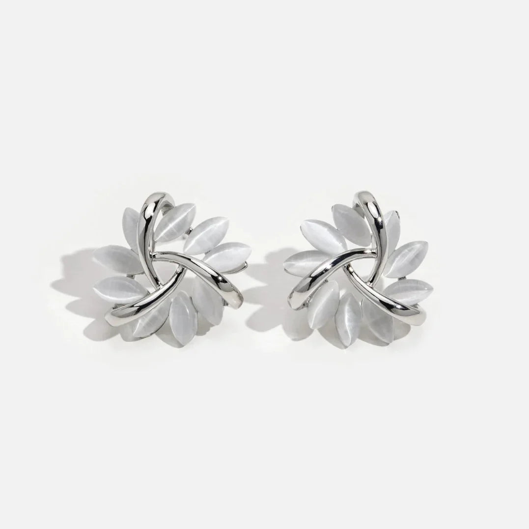 Boucles d'Oreilles Pétales Élégantes et Exquises en Or et Argent