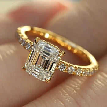 Bague vintage en or à zircon cubique